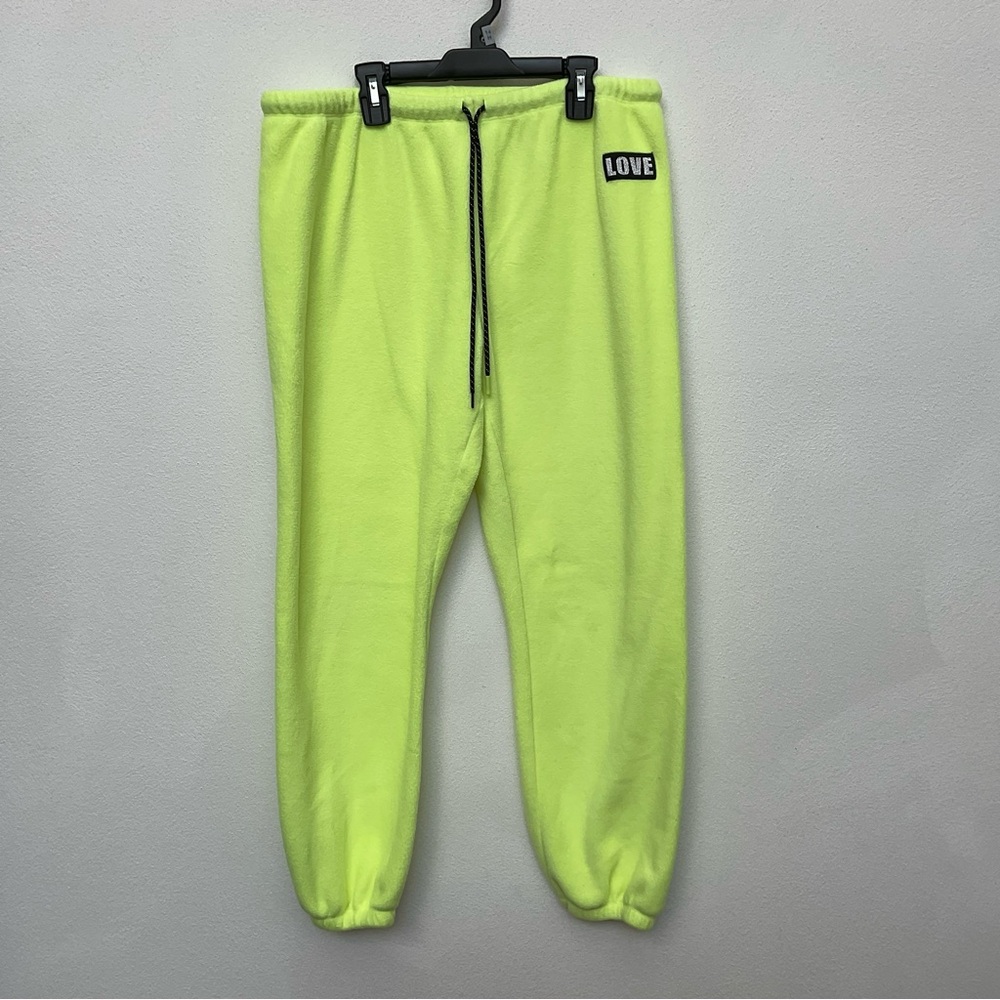 No Boundaries Highlighter Neon Yellow Love Jogger Sweatpants Size L 11/13